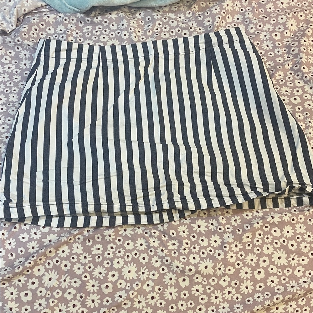 Forever 21 Navy and White Striped Mini Skirt